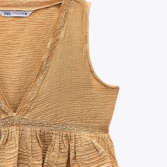 CO-ORD SET: RUFFLED COMFORT TOP + SHORTS